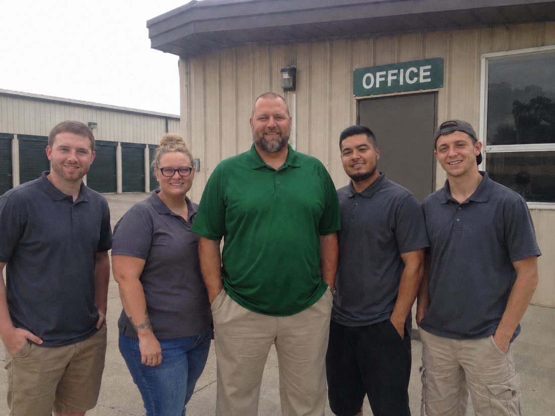 Pest control professionals in Oak Lawn, IL